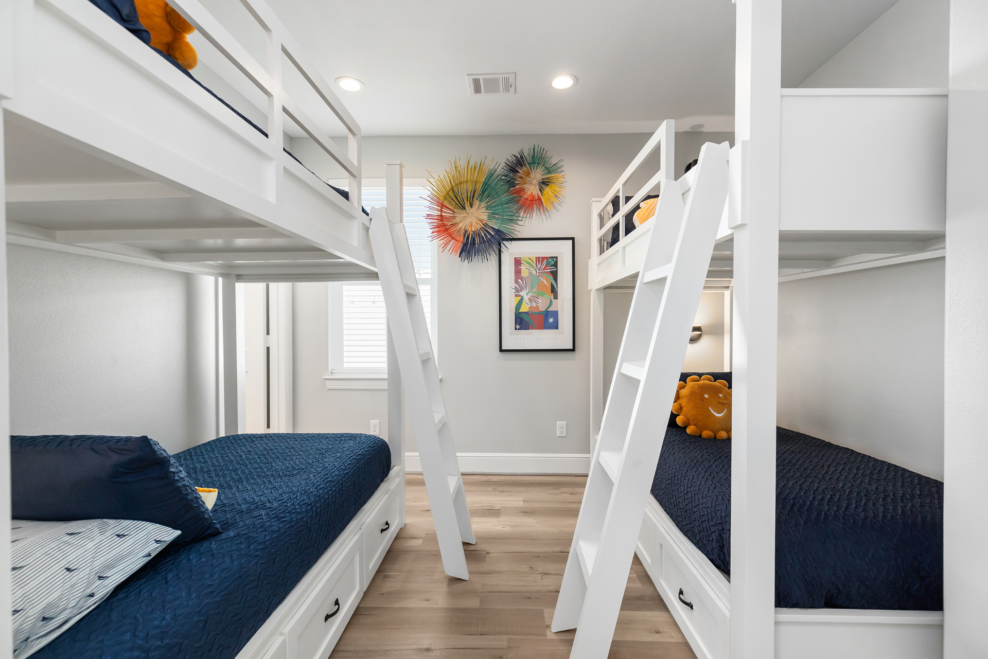 Custom bunk room sleeping eight
